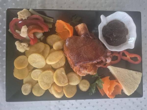 Ciolan de Porc la Cuptor